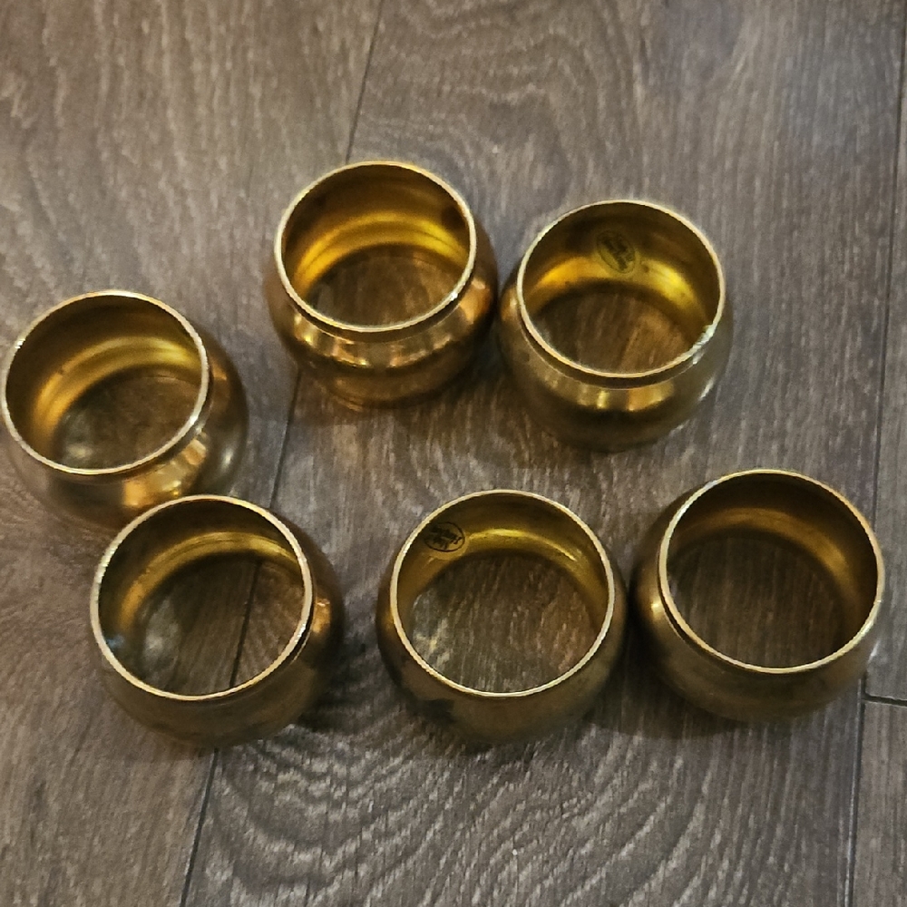 6 Brass napkin Rings